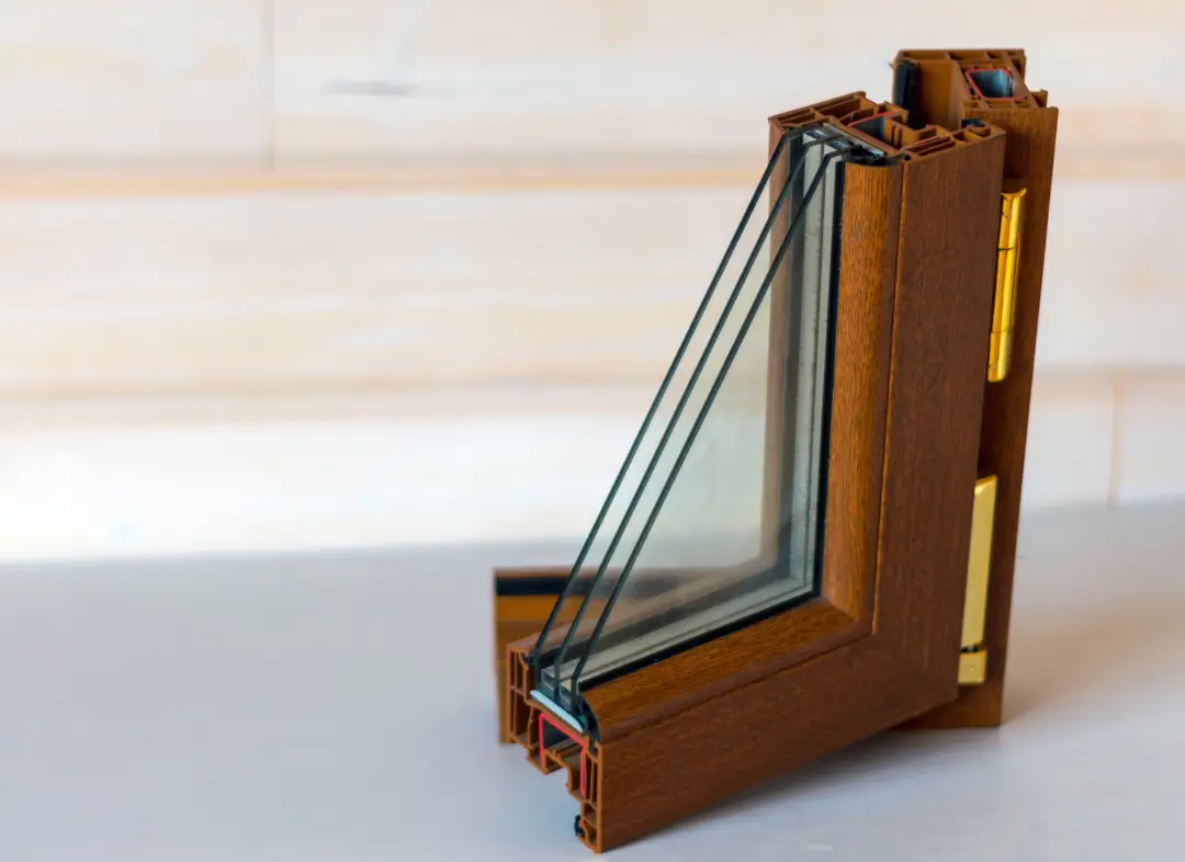 Installation de fenêtre en bois sur mesure Bouaye